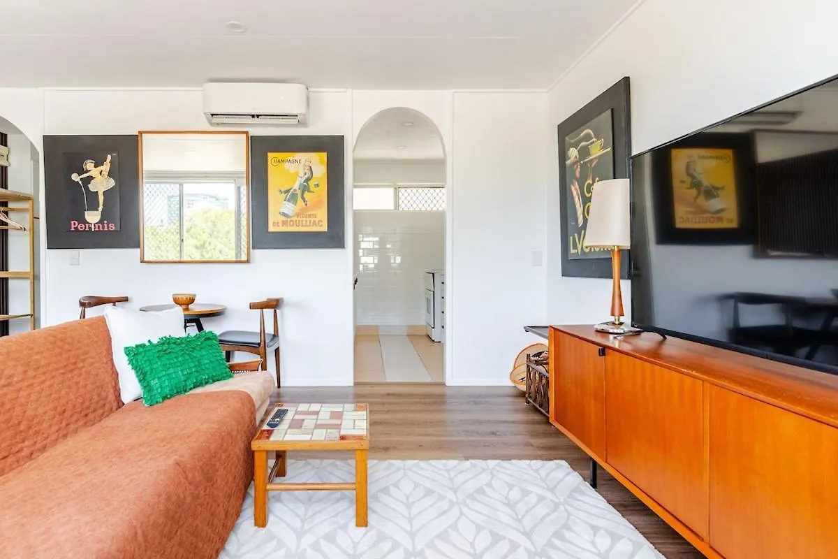 Mid Century Pad 1Bed 1Bath 1Car 10 Mins To Cbd Apartment Brisbane