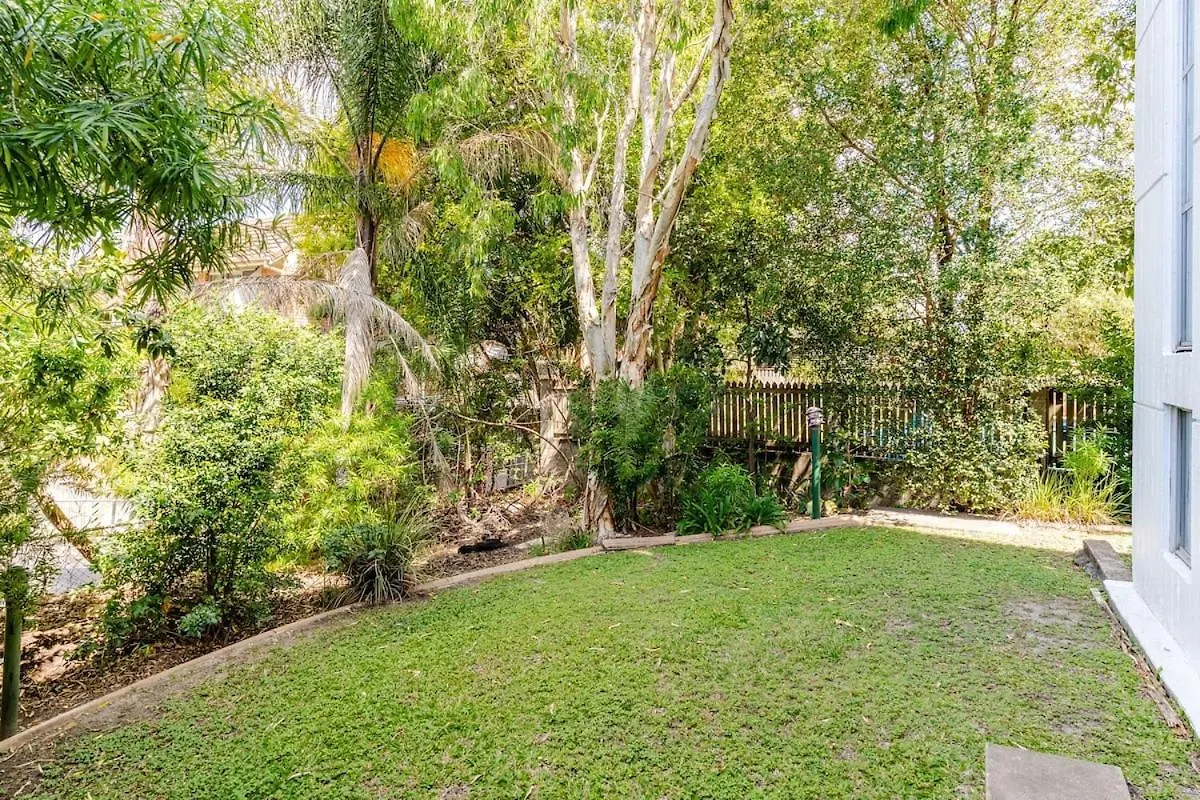 Mid Century Pad 1Bed 1Bath 1Car 10 Mins To Cbd Apartment Brisbane