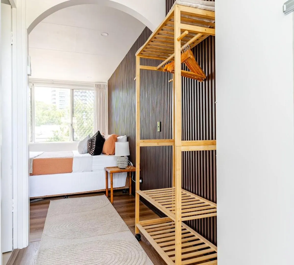 Mid Century Pad 1Bed 1Bath 1Car 10 Mins To Cbd Apartment Brisbane Australia