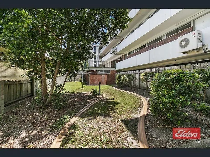 Mid Century Pad 1Bed 1Bath 1Car 10 Mins To Cbd Apartment Brisbane